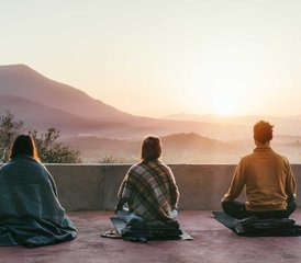 03 jours en stage d'approfondissement de yoga Iyengar, hatha, vinyasa et tantra à La Vera, Sierra de Gredos - Photo 1
