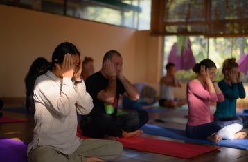 12 jours en stage de formation de professeur de yoga multi-styles 100h à Rishikesh, Inde