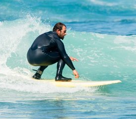 4 días de campamento de surf intermedio y avanzado en Ericeira, Lisboa, Portugal - Photo 2