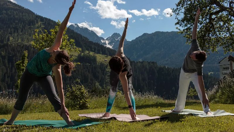 7 Day Alpine Hiking and Yoga Retreat in the Carnic Alps and Dolomites in Austria