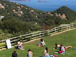 27 días de profesorado de yoga Ashtanga Vinyasa de 200 horas a una hora de Barcelona en Palamós