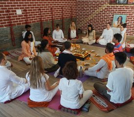 13 días de formación de profesor de yoga multiestilo de 100 horas en Rishikesh, India - Photo 4
