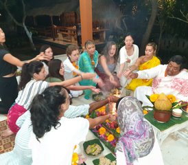 38 Tage 50-Stunden Traditionelle Hatha- und Ashtanga-Yogalehrer Ausbildung in Ubud, Bali, Indonesien - Photo 1
