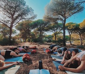 6 jours en retraite de yoga Flow vers 2027 à Los Caños de Meca, Cadix, Espagne - Photo 2