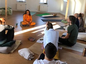 8 Day Traditional Tantra Yoga Retreat with Nepalese Master Yogi Prakash in Giat, France