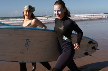 8 jours en stage de surf et yoga tous niveaux à Tamraght, Maroc