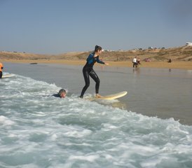 38 Tage „Waves of Change“ Coaching Retreat mit Surfen und Yoga auf Fuerteventura, Spanien - Photo 1