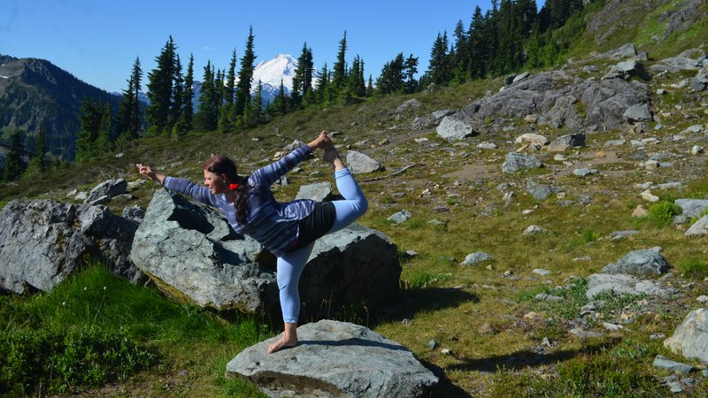 4 Day Wilderness Goddess: Women's Yoga Backpacking Retreat in North Cascades Mountains, USA