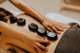 Massage Ausbildung Retreats und Reisen