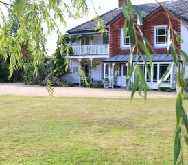3 Day Yoga Retreat with Paddle Boarding and Wild Swimming in Tiptoe, New Forest, UK - Photo 3