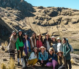 27 días de profesorado de yoga DiviniTree y andino de 300 horas en el Valle Sagrado, Perú - Photo 2