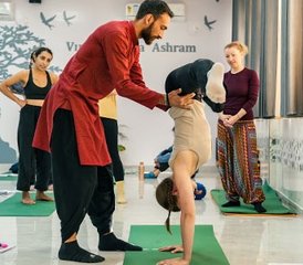 24 jours-200h de formation de professeur de yoga hatha, ashtanga et vinyasa à Rishikesh, Inde - Photo 3