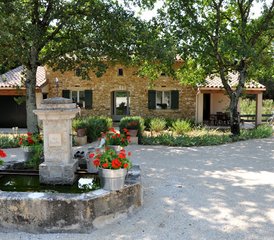 4 jours en stage de yoga, vin et randonnée à Vers-Pont-du-Gard, France - Photo 2