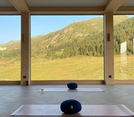 3 Tage Bergluft & Balance: Ein Yoga-Wochenende in den Bergen, Arosa, Schweiz - Photo 3