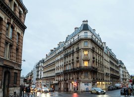 Uzès Retreats und Reisen