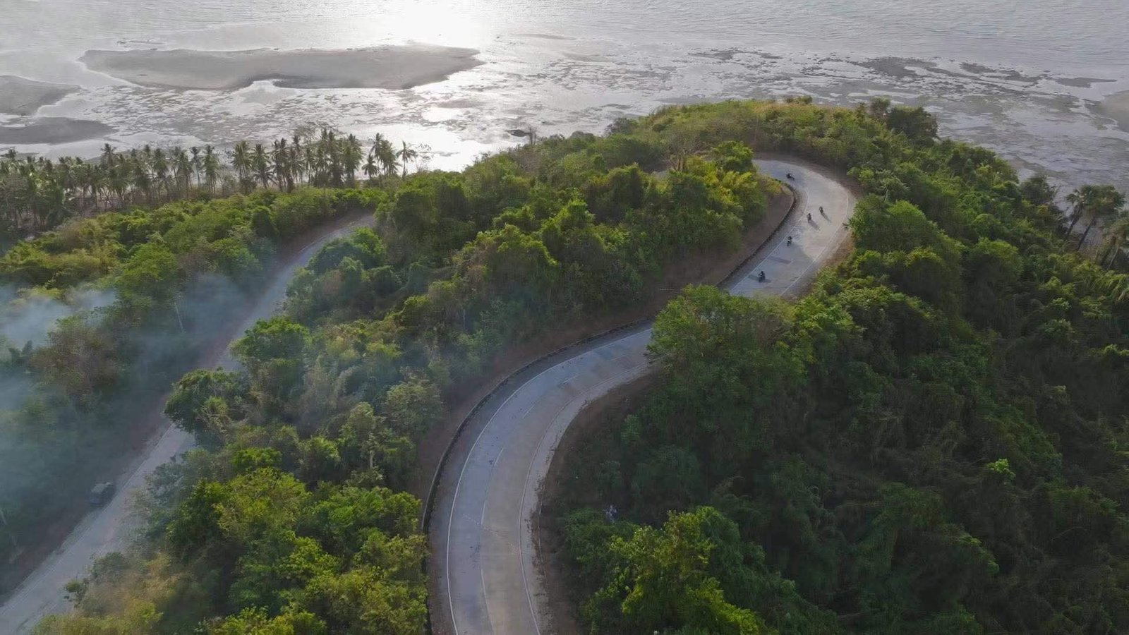 Lakwa Motorcycle & Adventure Tours Image principale
