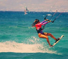 8 Day Beginner and Intermediate Kitesurf Holiday in Naxos, Greece - Photo 5