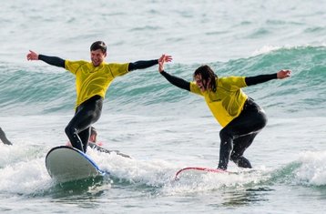 7 Tage Surf-Camp für Mittelstufe und Fortgeschrittene Surfer in Ericeira, Lisboa, Portugal