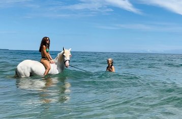 8 jours de voyage spirituel avec les chevaux : stage de yoga à Puerto Viejo, Costa Rica