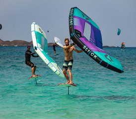 8 jours en stage de wing foil débutant à Corralejo, Fuerteventura, Espagne - Photo 4