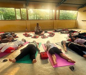 13 jours en stage de formation de professeur de yoga 100 heures pour débutants à Rishikesh, Inde - Photo 3