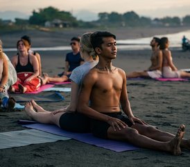 1012 jours en formation de professeur de yoga hatha et ashtanga vinyasa flow avec ayurvéda à Goa, Inde - Photo 1