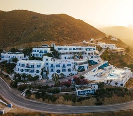 8 Day Sacred Stillness Retreat - Yoga and Wellness Escape in the Cyclades of Greece - Photo 4