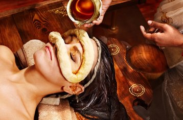 Selbstgesteuerter Online-Ayurveda-Kurs mit 8,5 Stunden über 10 Stunden Live-Sitzungen