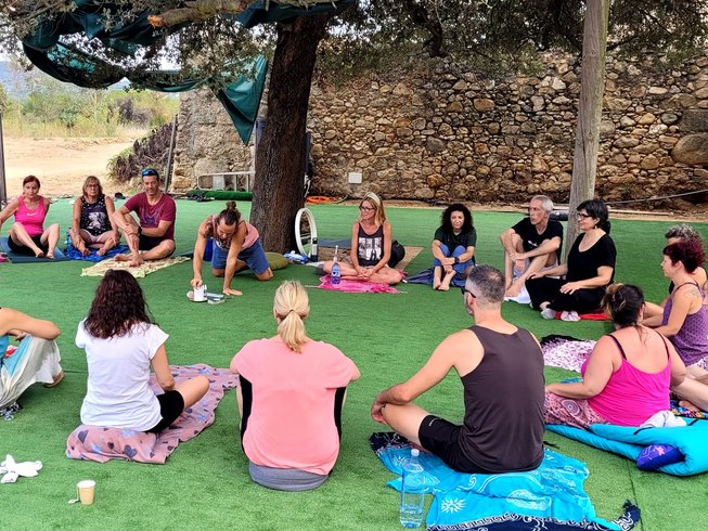 4 días de retiro de Semana Santa con yoga y meditación en la Costa ...