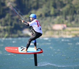 23-Daagse Kitesurfvakantie met Kitehuur en Begeleiding in Malcesine, Gardameer, Italië - Photo 1