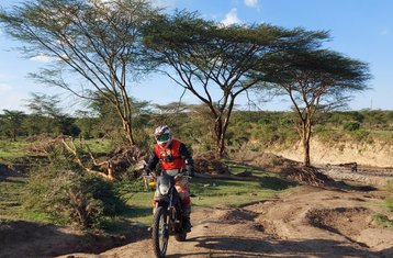 21 días de ruta guiada en moto por África Oriental: descubre cuatro países alrededor del lago Victoria