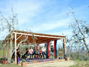 4 Day Yoga, Fitness, and Hiking Multisport Retreat in Tuscany, Italy with Delicious Meals