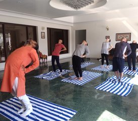 15-Daagse 100-urige Intensieve Bijscholing voor Yogazoekers: Yogadocentenopleiding in Rishikesh, India - Photo 2