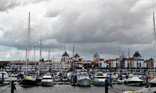 Faro Retreats und Reisen