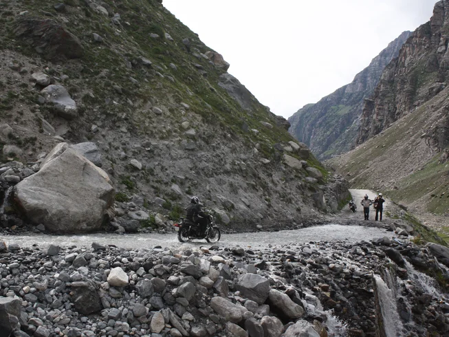 12 Day Guided Himalayan Heights Motorcycle Tour in India photo 5