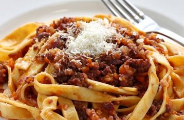 4 Tage Ragu Ferrari oder Lamborghini Tour und Kochurlaub in Sanremo, Ligurische Riviera