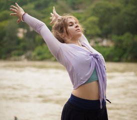25 Tage 200-Std Multi-Stil Yogalehrer Ausbildung mit Ayurveda, Klang, Emotional & Prana Heilung in Rishikesh Indien - Photo 2