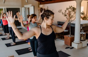 6 Día Retiro de Bienestar LifeFlow 360 en la Isla de Brač, Croacia, con Yogalates y Ejercicios de Respiración