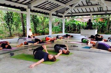 22 jours en stage de détox corps-esprit avec ayurveda, yoga et méditation à Kalutara, Sri Lanka