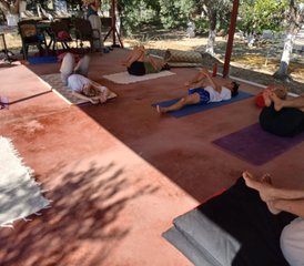 15 jours en stage de formation de professeur de yoga et astrologie 100h à Gythio, Grèce - Photo 4