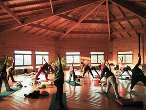 4 días de vacaciones conscientes con yoga, Tantra y mucho más en Montaña de Calicanto, España