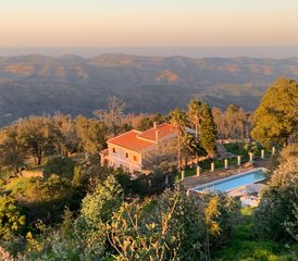 8 Tage Vibe and Thrive Yoga Retreat mit Meditation und Sound Baths in Monchique, Algarve, Portugal - Photo 2