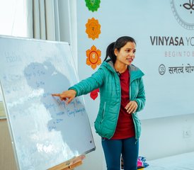 25 días de profesorado de yoga tradicional Kundalini y meditación de 200 horas en Rishikesh, India - Photo 2