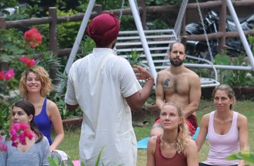 14 días de retiro de yoga y ayurveda en Rishikesh, India