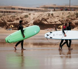 5 jours en stage de surf et yoga « Catch Your First Wave » à Tamraght, Maroc - Photo 4