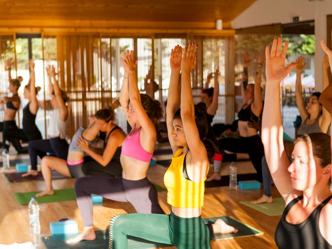 25 Day 300-hour Advanced Yoga Teacher Training in Vinyasa and Yin