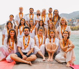 628-Daagse 200-Uurs Ashtanga, Vinyasa, Kundalini- en Reiki-Yogadocentenopleiding in Rishikesh, India - Photo 1