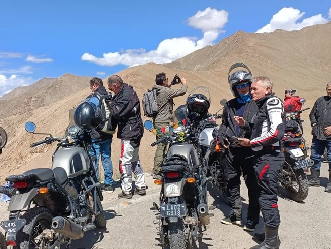 13 Day Umlingla Pass Guided Motorcycle Tour to Ladakh, India photo 4