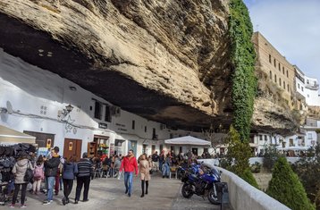 6 Day Guided Motorcycle Tour in South Spain: Discover Seville, Córdoba, Granada and the White Towns