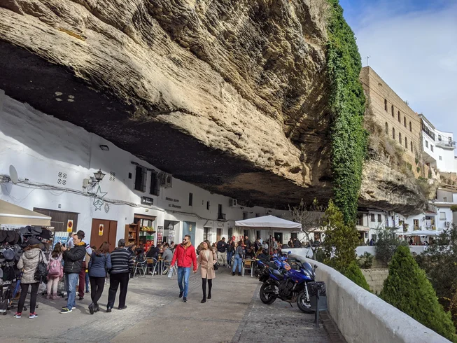 6 Day Guided Motorcycle Tour in South Spain: Discover Seville, Córdoba, Granada and the White Towns